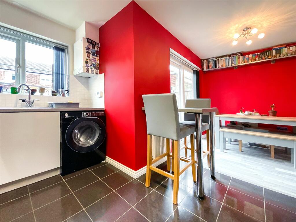 Additional property image - Valley Drive, Wilnecote, Tamworth, Staffordshire, B77