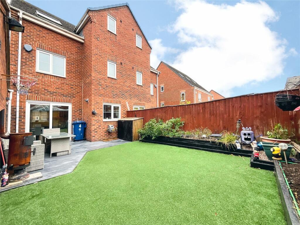 Additional property image - Valley Drive, Wilnecote, Tamworth, Staffordshire, B77
