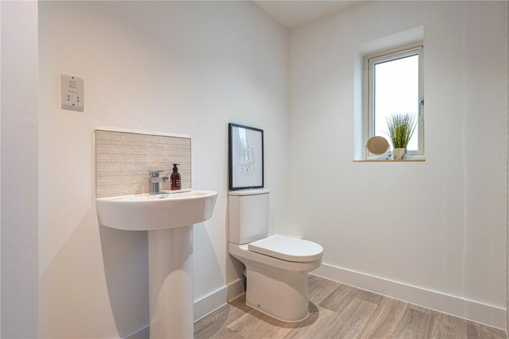 Additional property image - Egan Close, Dordon, Tamworth, B78