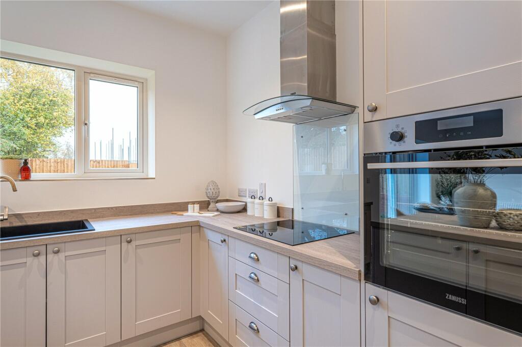 Additional property image - Egan Close, Dordon, Tamworth, B78