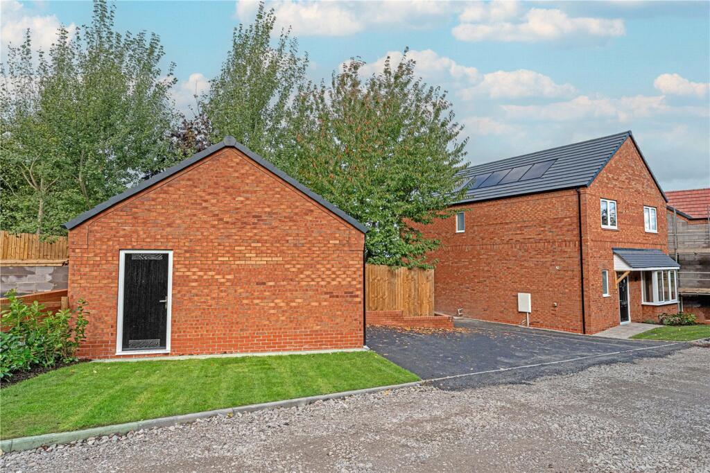 Additional property image - Egan Close, Dordon, Tamworth, B78