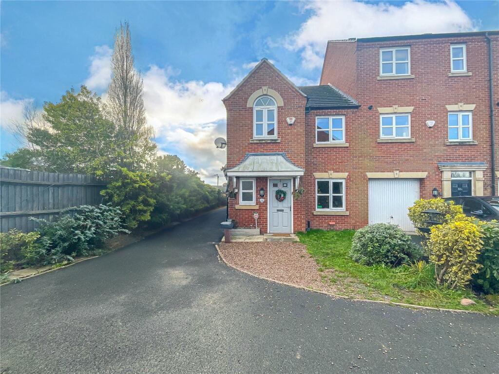 Additional property image - Lowes Drive, Tamworth, Staffordshire, B77