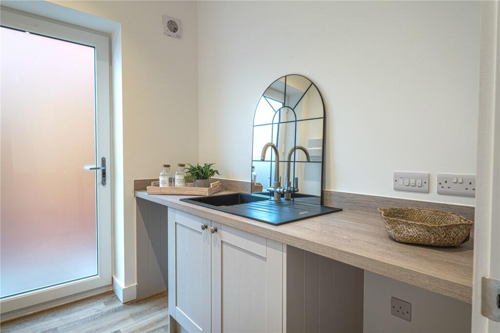 Additional property image - EGAN CLOSE, Dordon, Tamworth, Warwickshire, B78