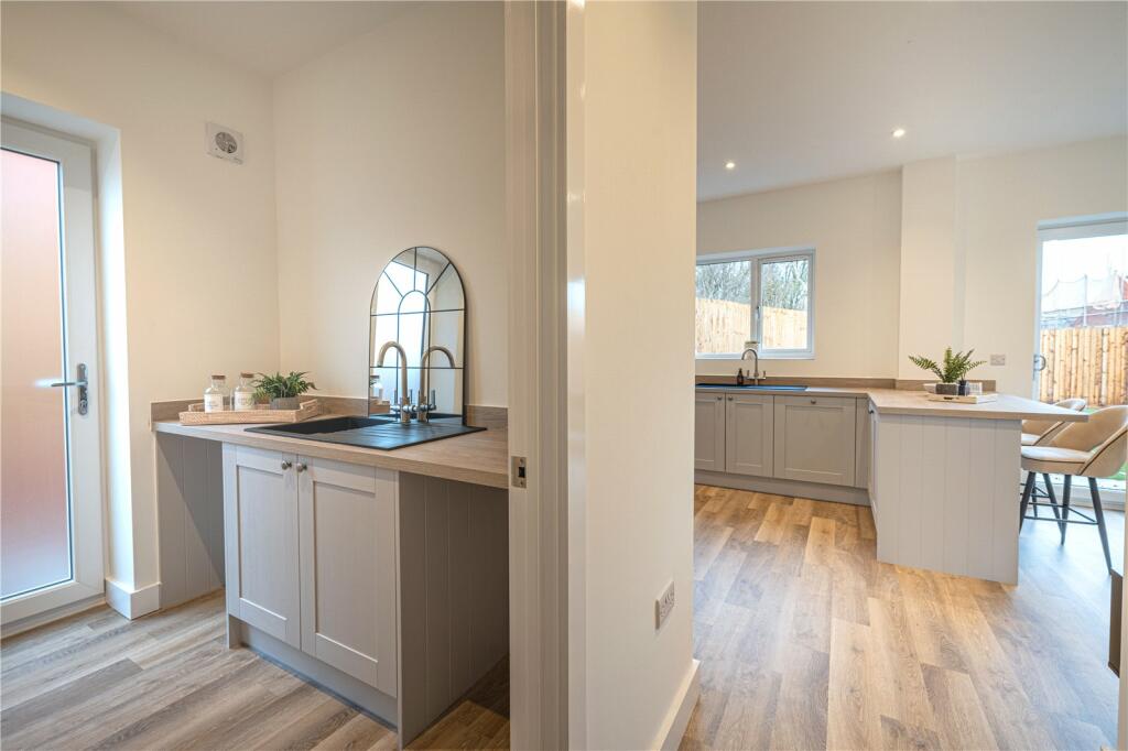 Additional property image - EGAN CLOSE, Dordon, Tamworth, Warwickshire, B78