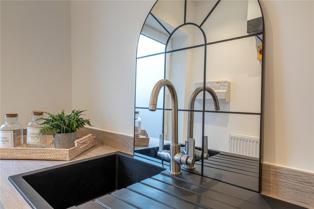 Additional property image - EGAN CLOSE, Dordon, Tamworth, Warwickshire, B78