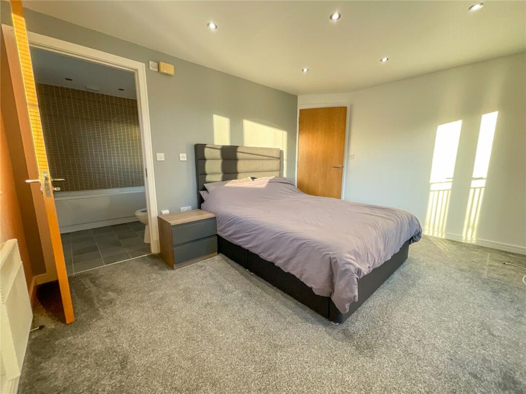 Additional property image - Bonehill Road, Tamworth, Staffordshire, B78
