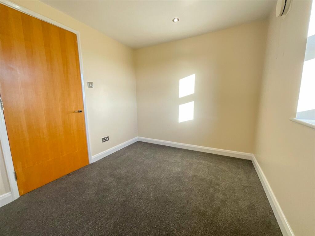 Additional property image - Albert Road, Tamworth, Staffordshire, B79