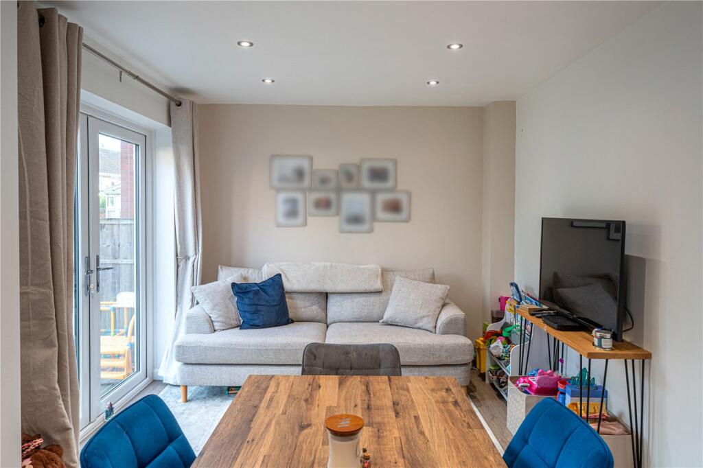 Additional property image - Huntingdon Close, Tamworth, Staffordshire, B78