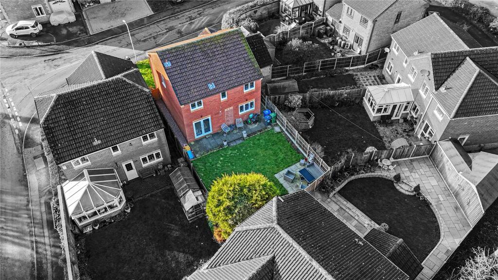Additional property image - Huntingdon Close, Tamworth, Staffordshire, B78