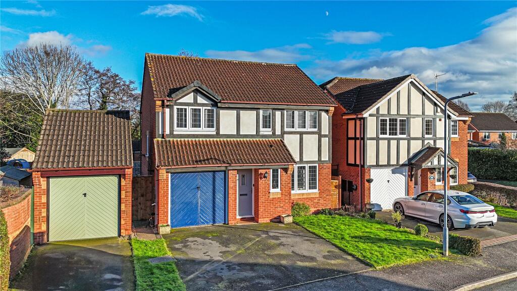 Additional property image - Huntingdon Close, Tamworth, Staffordshire, B78