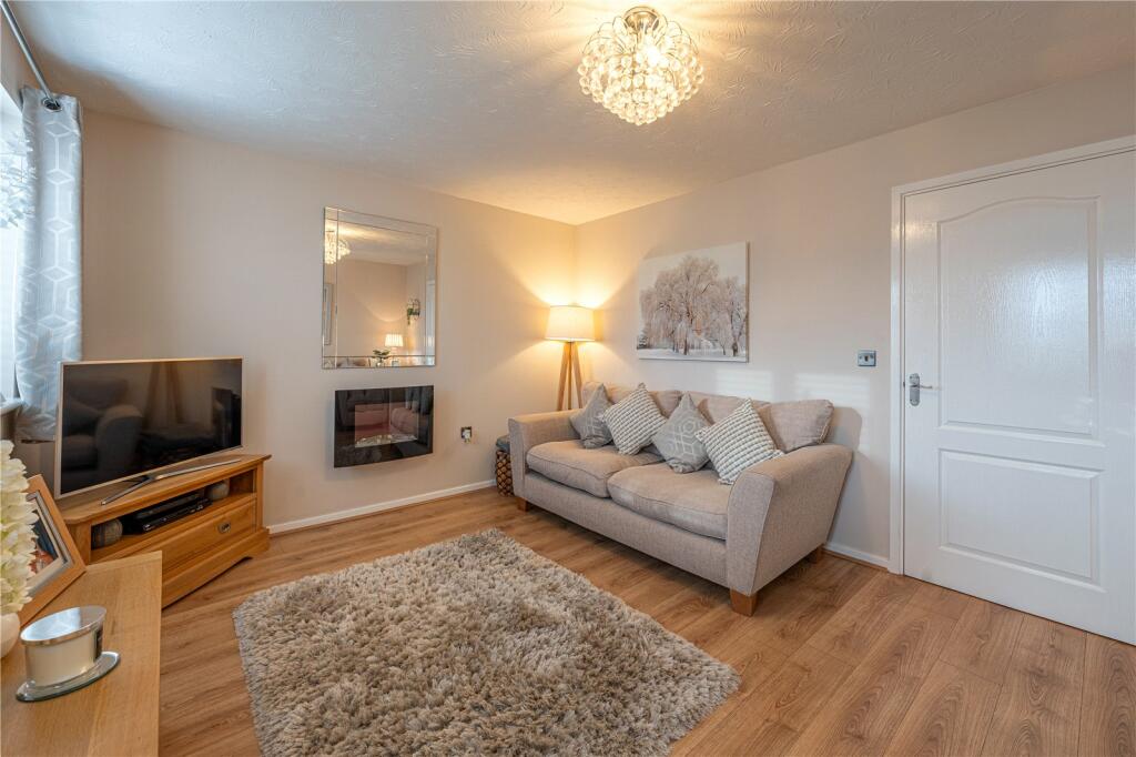 Additional property image - Fox Close, Tamworth, Staffordshire, B77