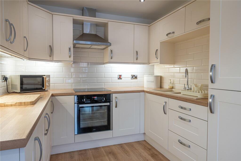 Additional property image - Fox Close, Tamworth, Staffordshire, B77
