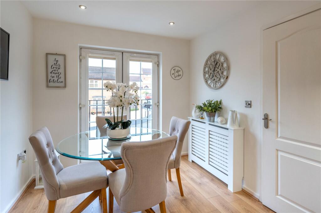 Additional property image - Fox Close, Tamworth, Staffordshire, B77