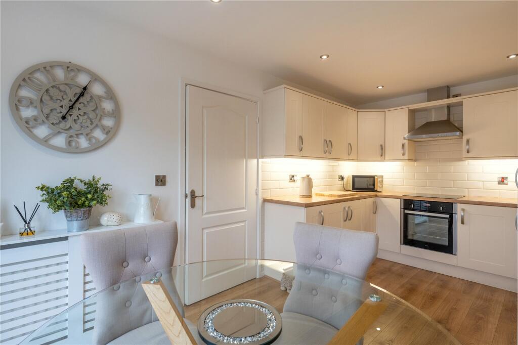 Additional property image - Fox Close, Tamworth, Staffordshire, B77