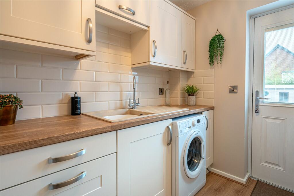 Additional property image - Fox Close, Tamworth, Staffordshire, B77