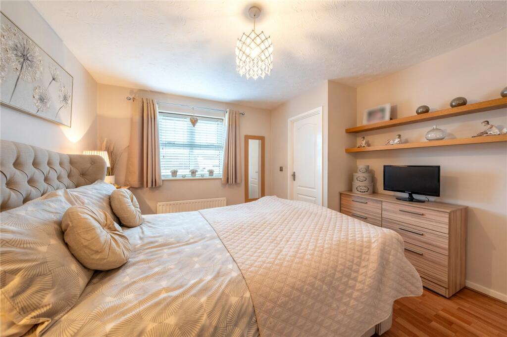 Additional property image - Fox Close, Tamworth, Staffordshire, B77