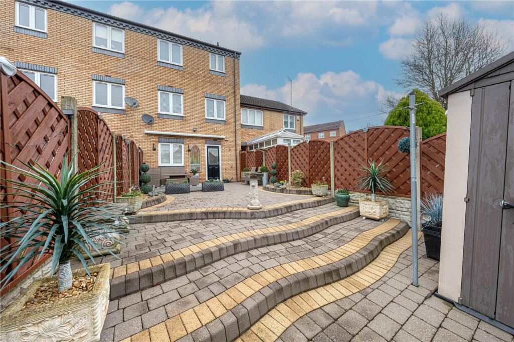 Additional property image - Fox Close, Tamworth, Staffordshire, B77