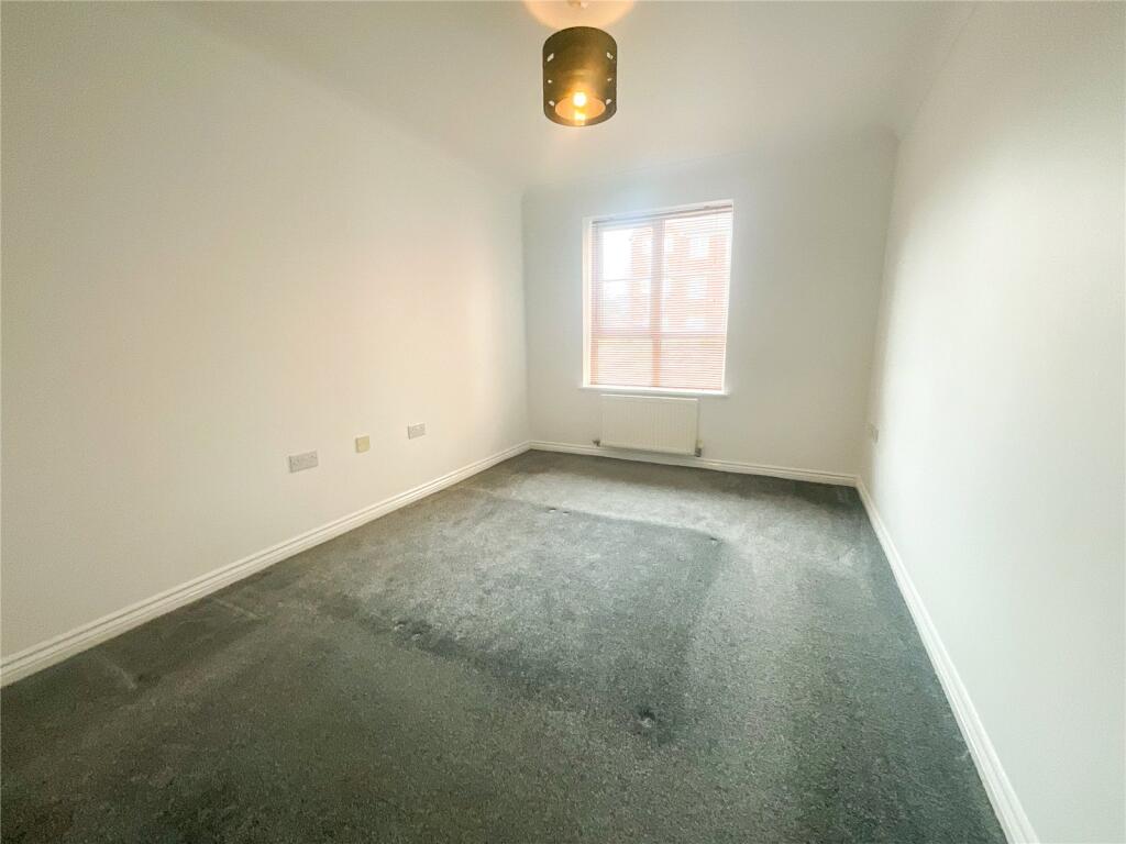 Additional property image - Lakeview Avenue, Tamworth, Staffordshire, B78