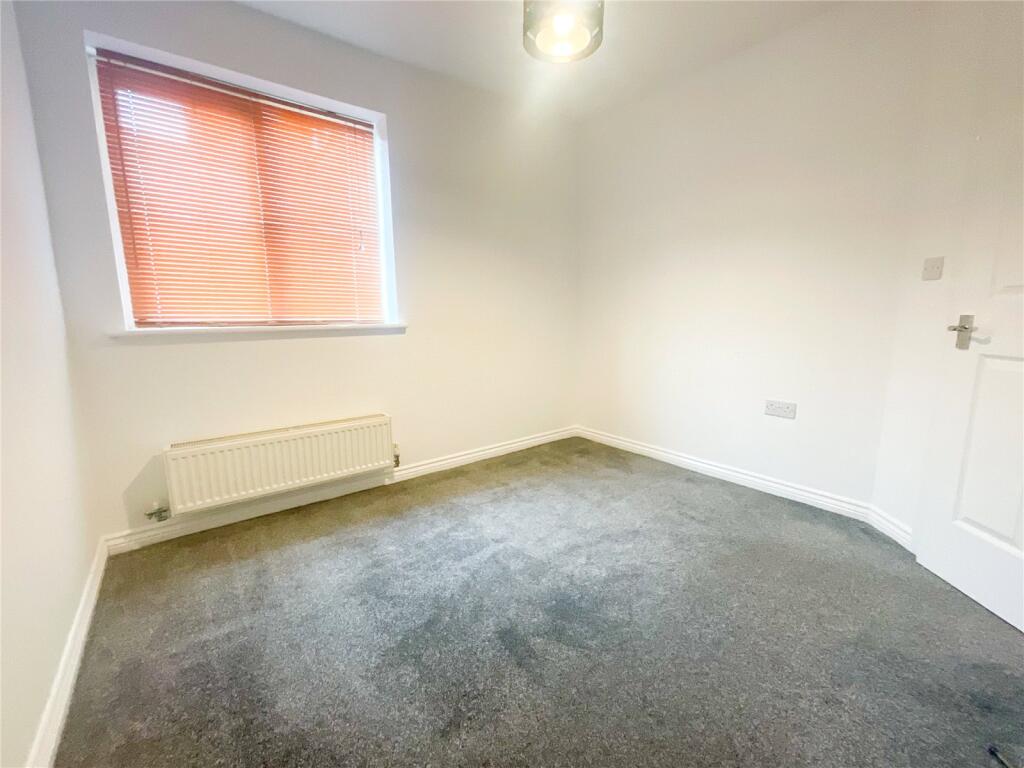Additional property image - Lakeview Avenue, Tamworth, Staffordshire, B78