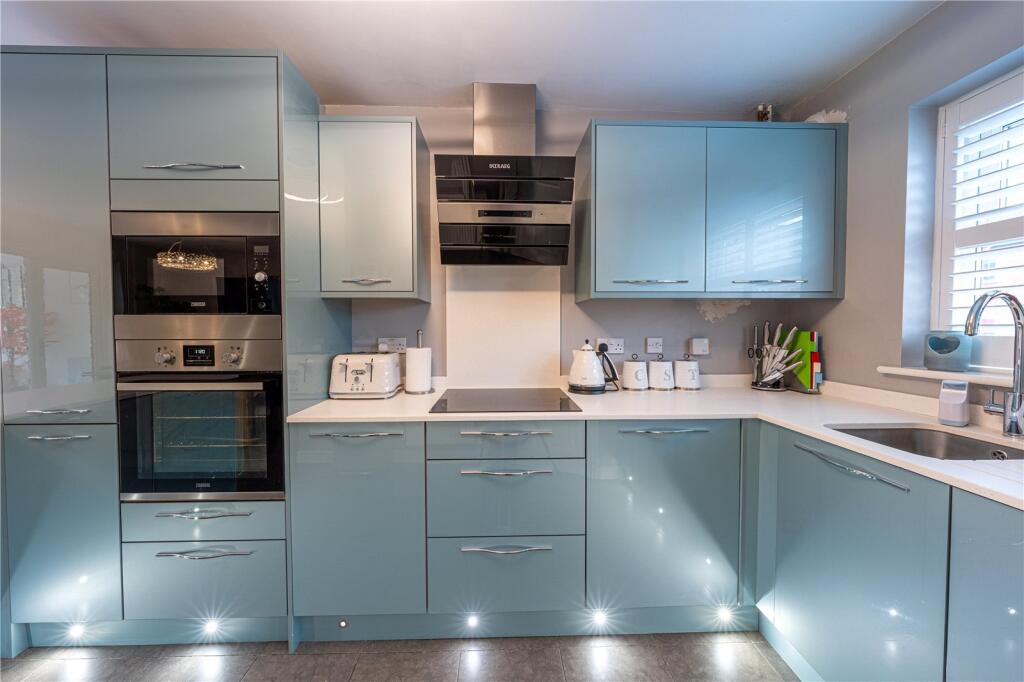 Additional property image - Valley Drive, Wilnecote, Tamworth, Staffordshire, B77