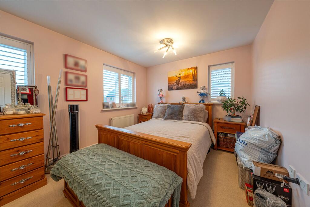 Additional property image - Valley Drive, Wilnecote, Tamworth, Staffordshire, B77