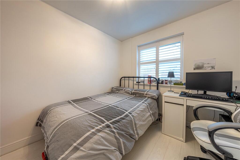 Additional property image - Valley Drive, Wilnecote, Tamworth, Staffordshire, B77