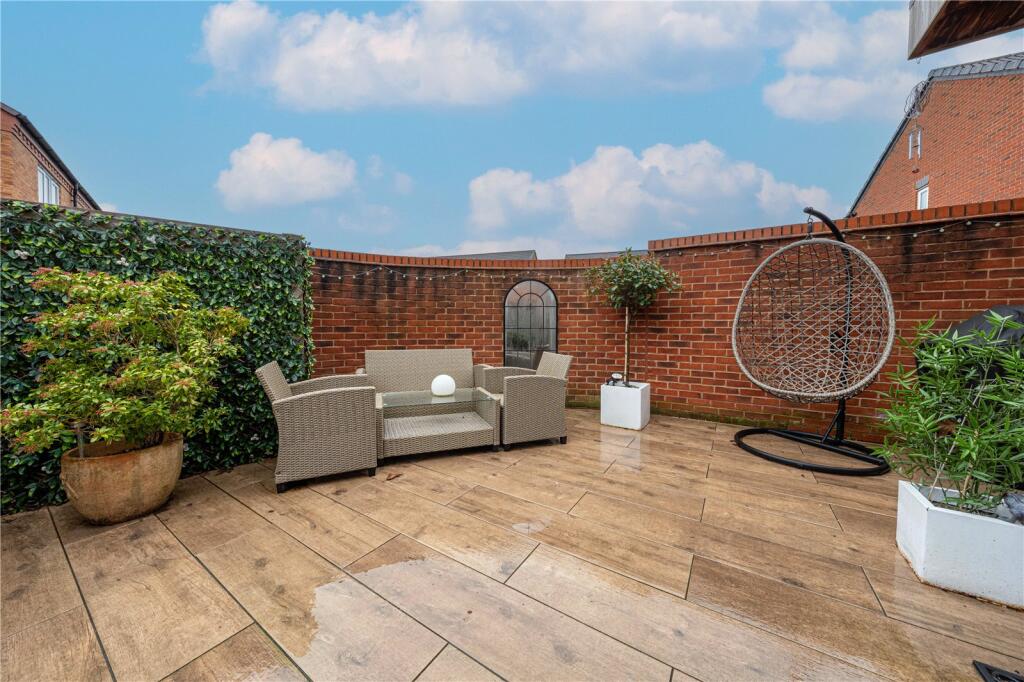 Additional property image - Valley Drive, Wilnecote, Tamworth, Staffordshire, B77