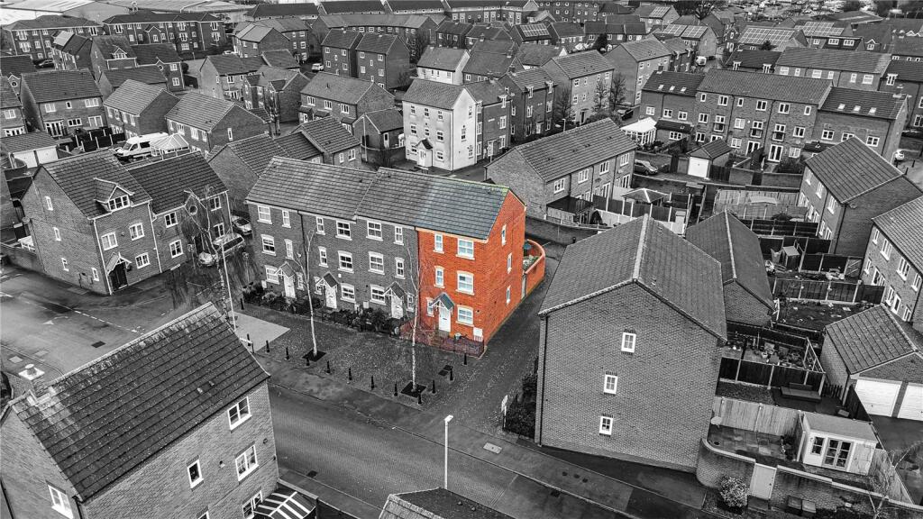 Additional property image - Valley Drive, Wilnecote, Tamworth, Staffordshire, B77