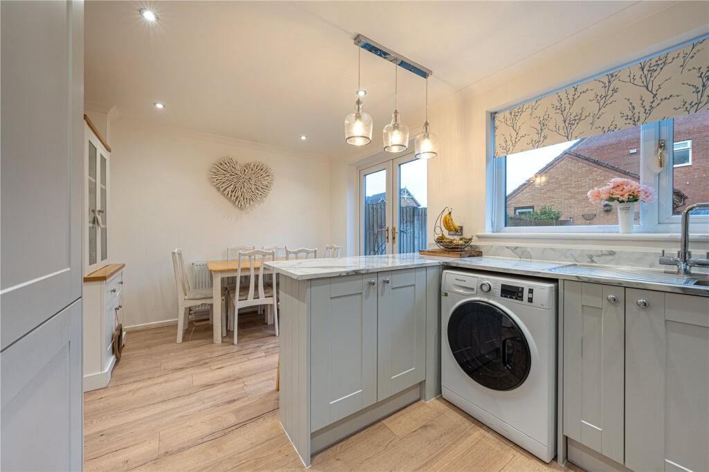 Additional property image - Harwood Drive, Dosthill, Tamworth, Staffordshire, B77