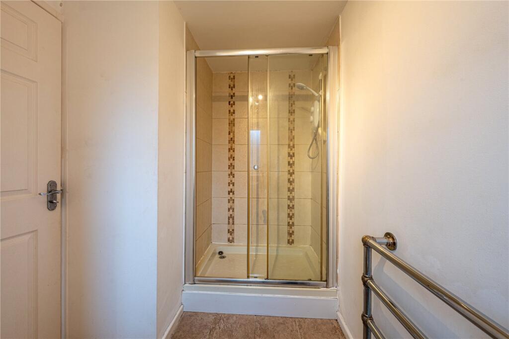 Additional property image - Harwood Drive, Dosthill, Tamworth, Staffordshire, B77