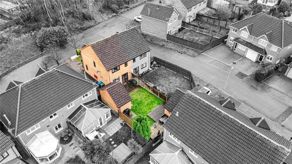 Additional property image - Harwood Drive, Dosthill, Tamworth, Staffordshire, B77