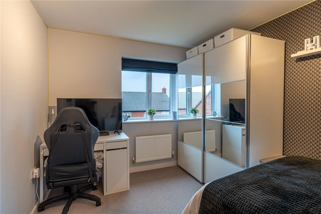 Additional property image - Meadow Way, Tamworth, Staffordshire, B79