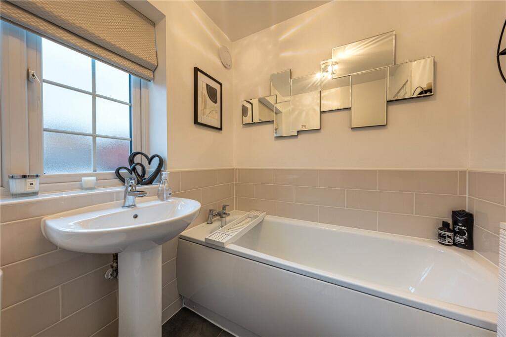Additional property image - Meadow Way, Tamworth, Staffordshire, B79