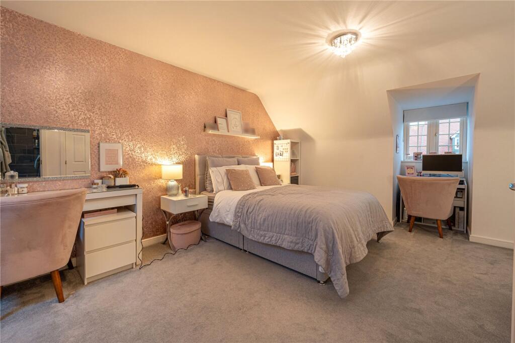 Additional property image - Meadow Way, Tamworth, Staffordshire, B79