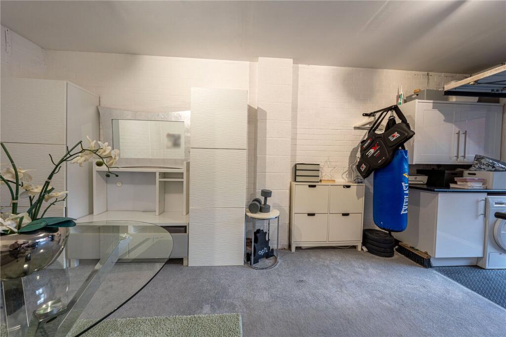 Additional property image - Meadow Way, Tamworth, Staffordshire, B79