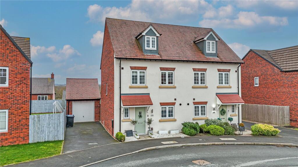 Additional property image - Meadow Way, Tamworth, Staffordshire, B79