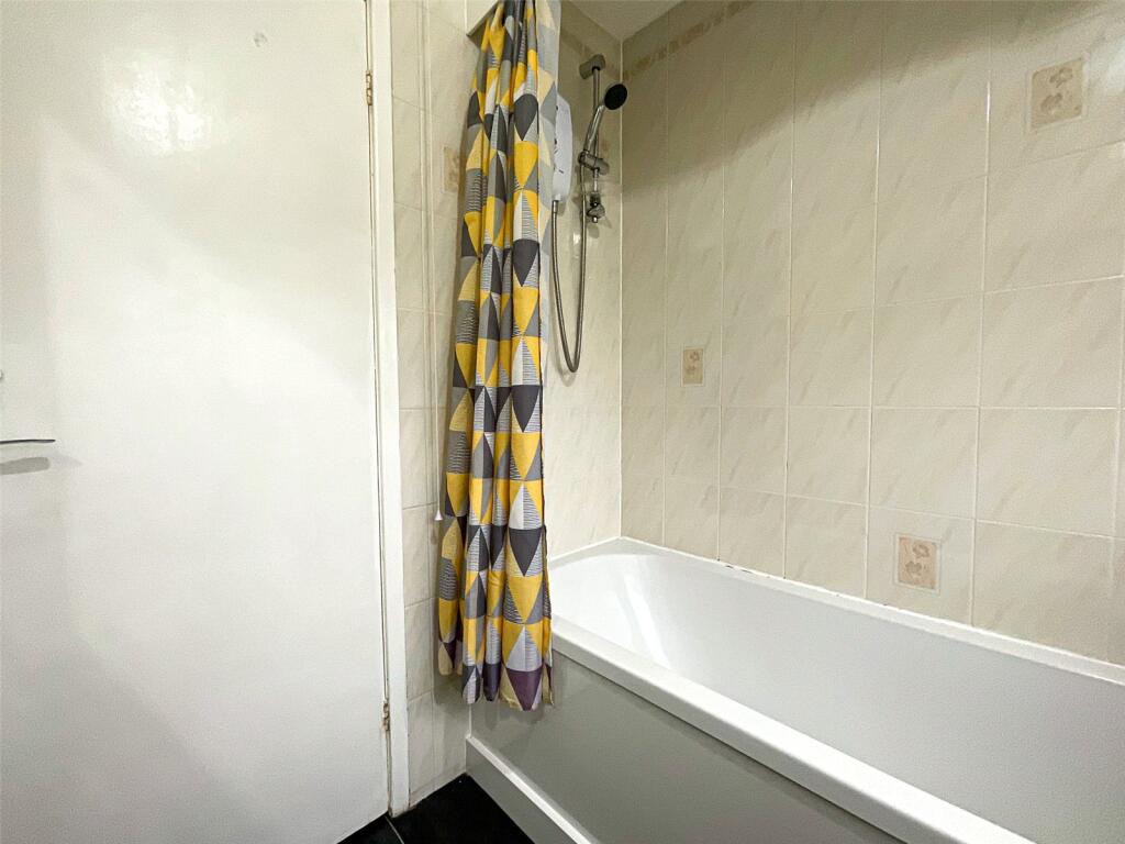Additional property image - Longlands Drive, Tamworth, Staffordshire, B77
