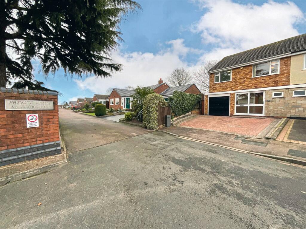 Additional property image - Longlands Drive, Tamworth, Staffordshire, B77