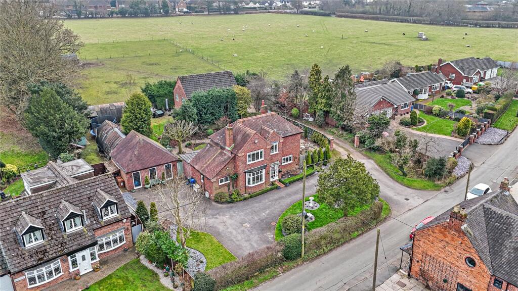 Additional property image - The Green, Bonehill, Tamworth, Staffordshire, B78