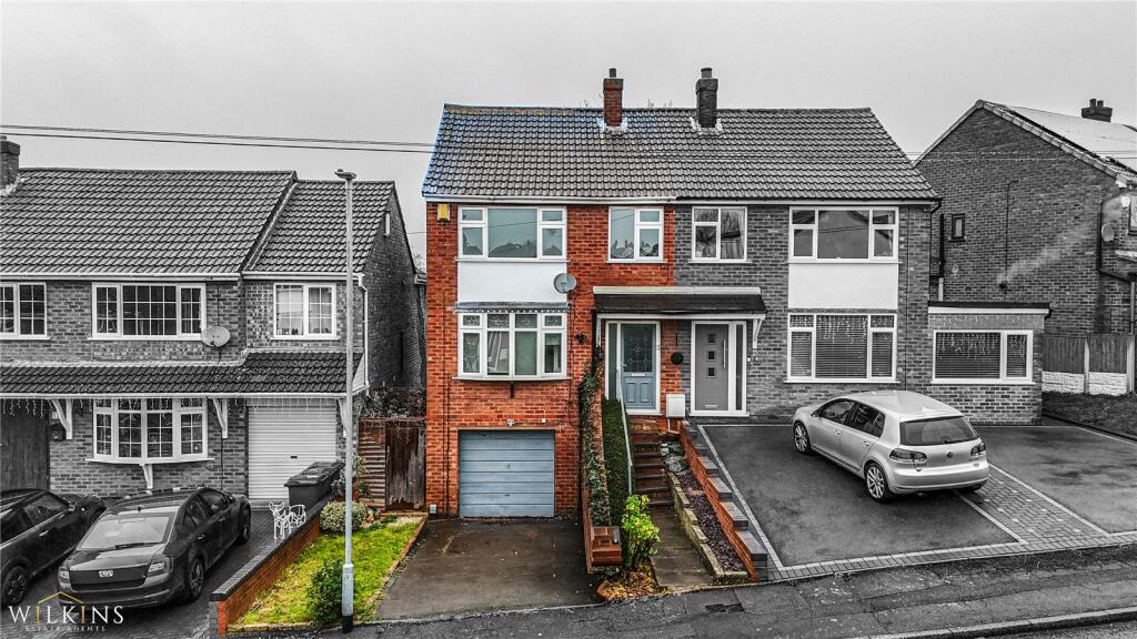 Main image of property: Bowling Green Avenue, Wilnecote, Tamworth, Staffordshire, B77