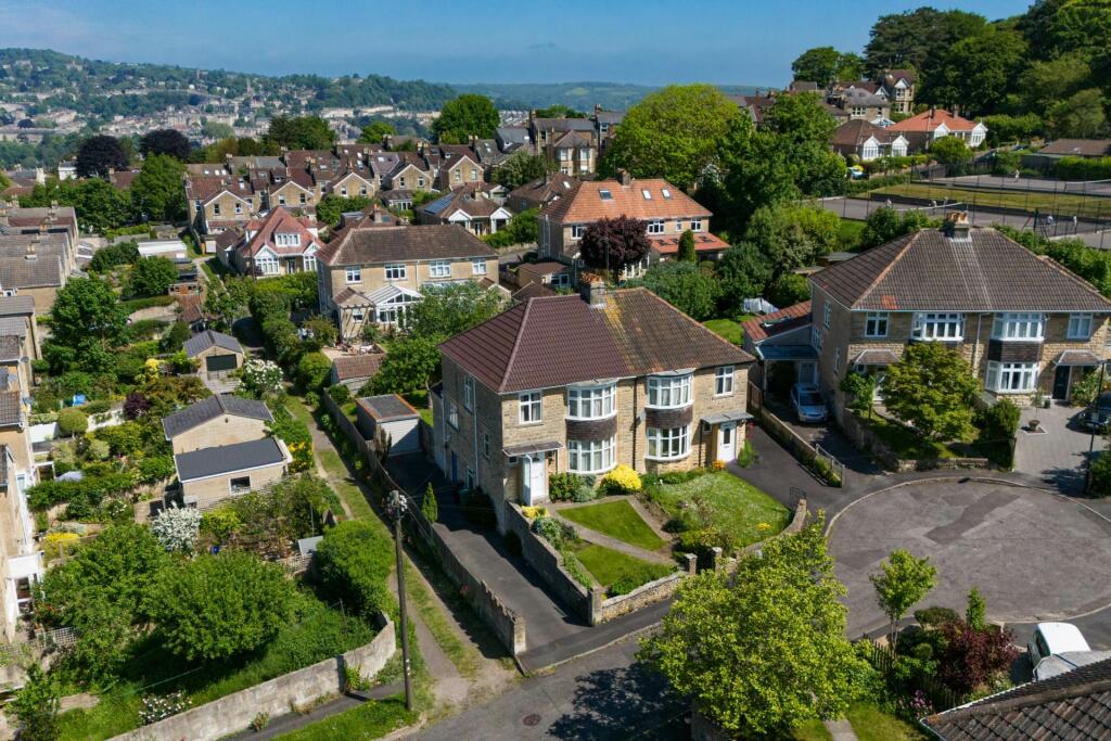 3 bedroom semidetached house for sale in Milton Avenue, Bath, BA2