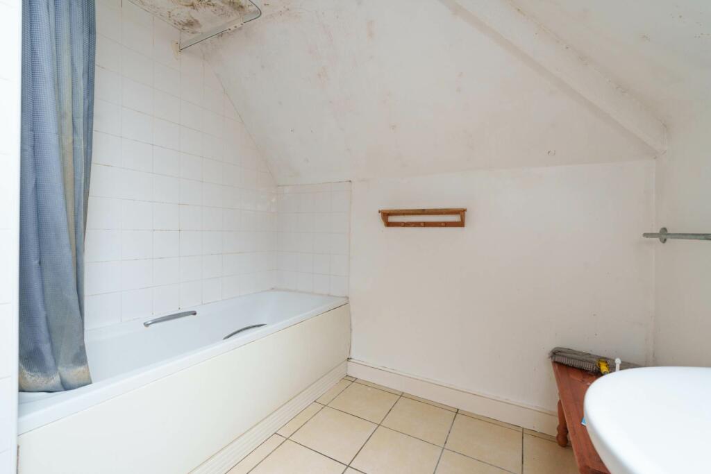 Additional property image - Newbridge Hill, Bath