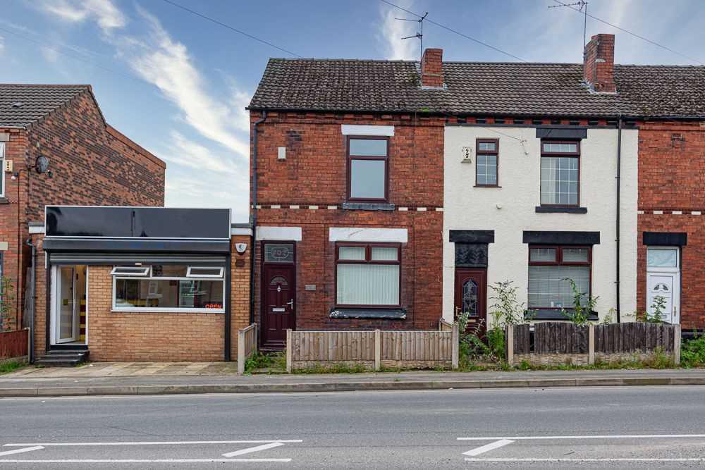 3 bedroom end of terrace house for sale in Hale Road, Halebank