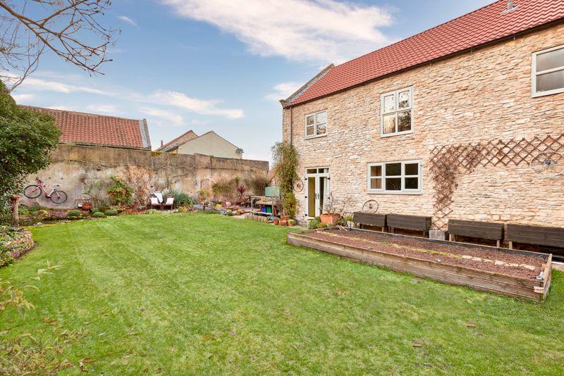 4 bedroom detached house for sale in Meadowcroft, Womersley, DN6