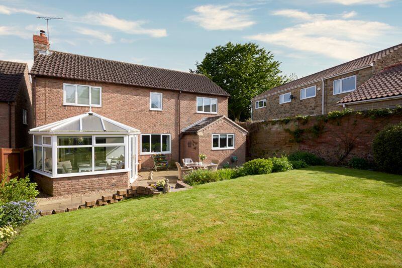 4 bedroom detached house for sale in Saddlers Grove, Badsworth, WF9