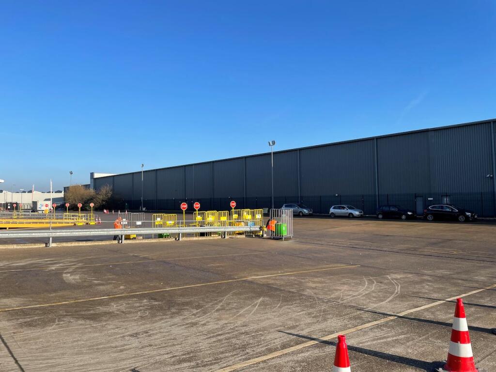 Warehouse to lease in Hemel 161, Eastman Way, Hemel Hempstead