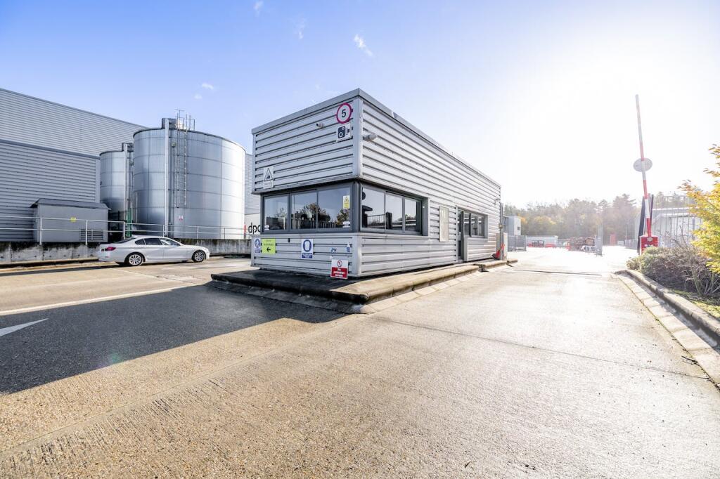 Additional property image - Harlow 240, Edinburgh Way, Harlow, CM20 2BN