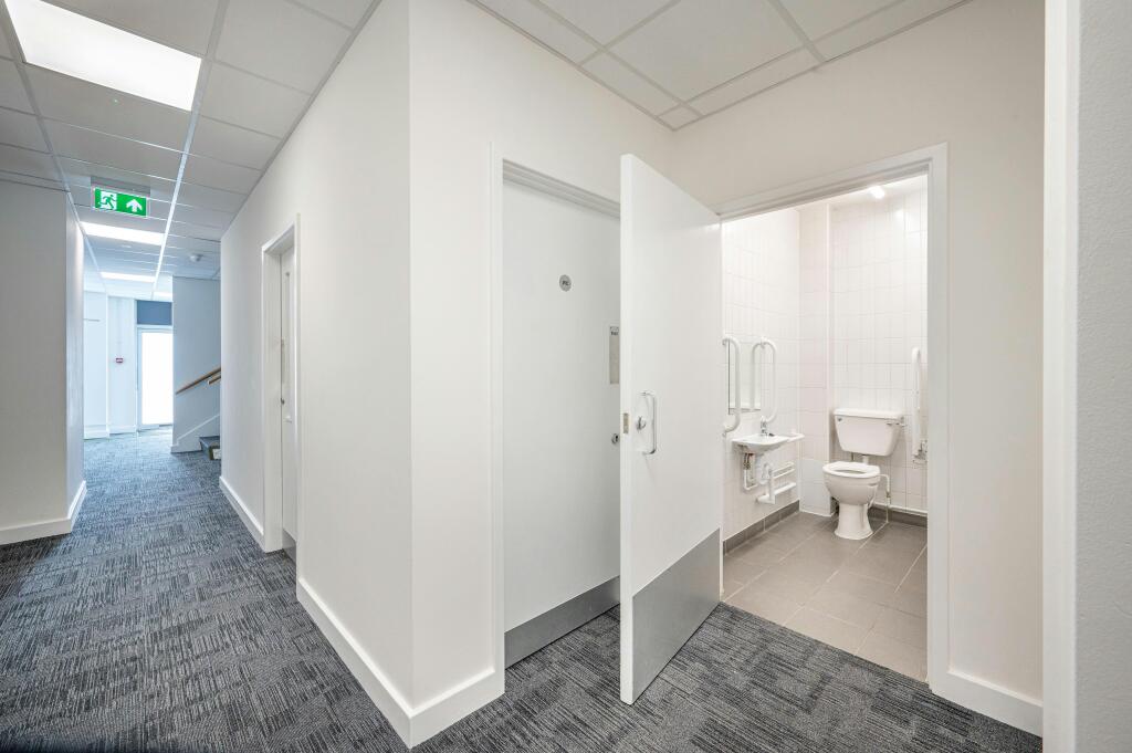 UNIT C ANCHORAGE POINT CHARLTON LONDON SE7_048.jpg