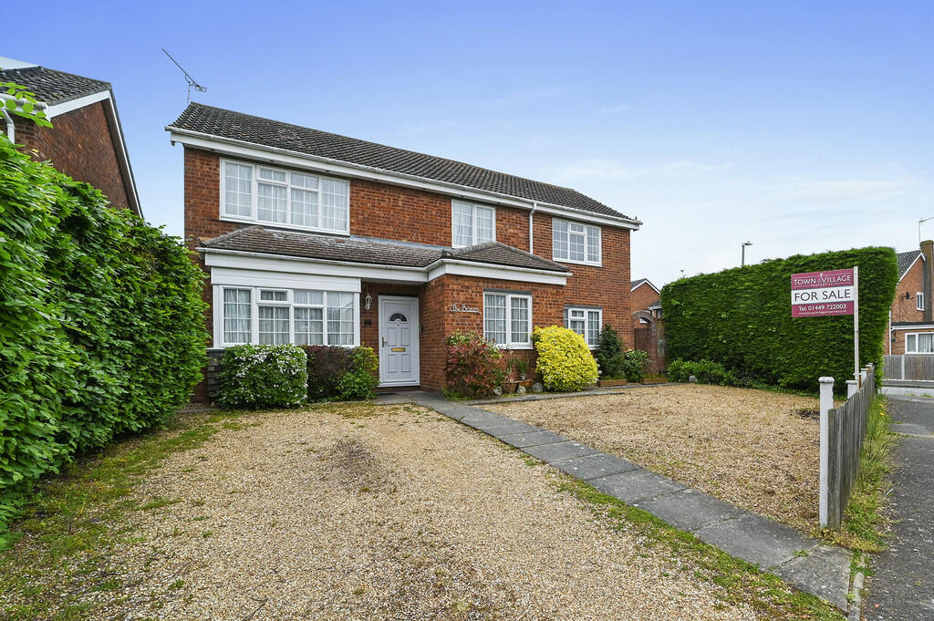 5 bedroom detached house for sale in Haughley, Stowmarket, Suffolk, IP14