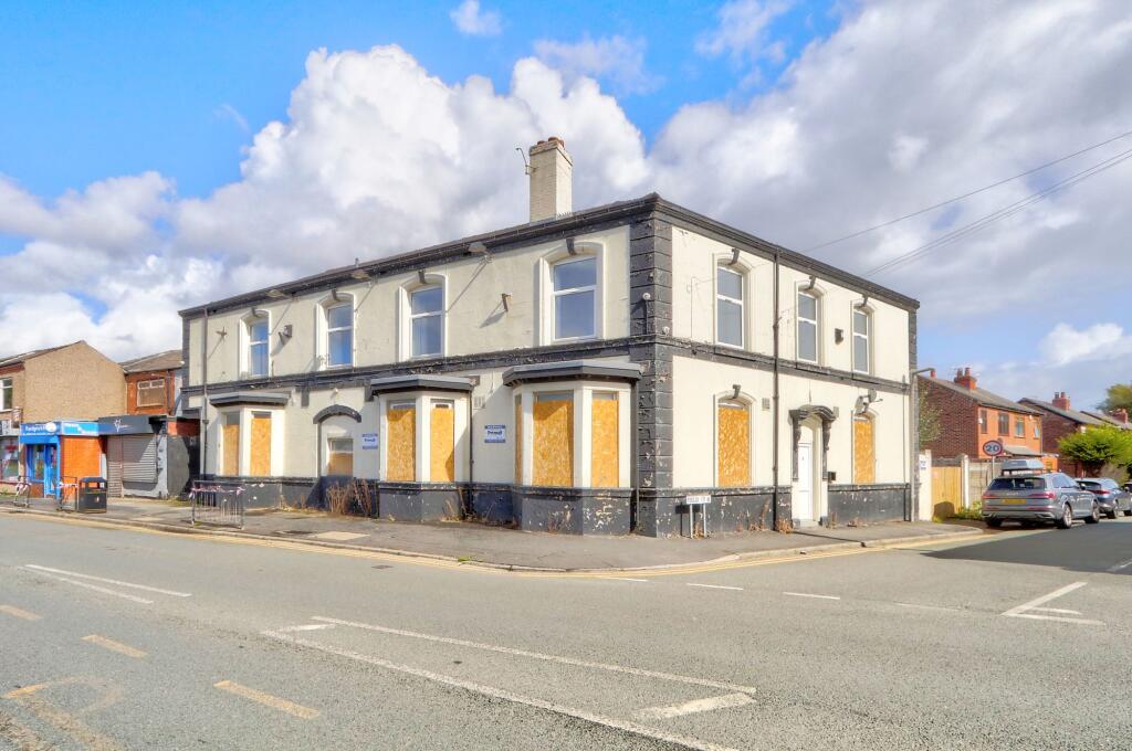 Main image of property: 465 Warrington Road, Wigan, WN3